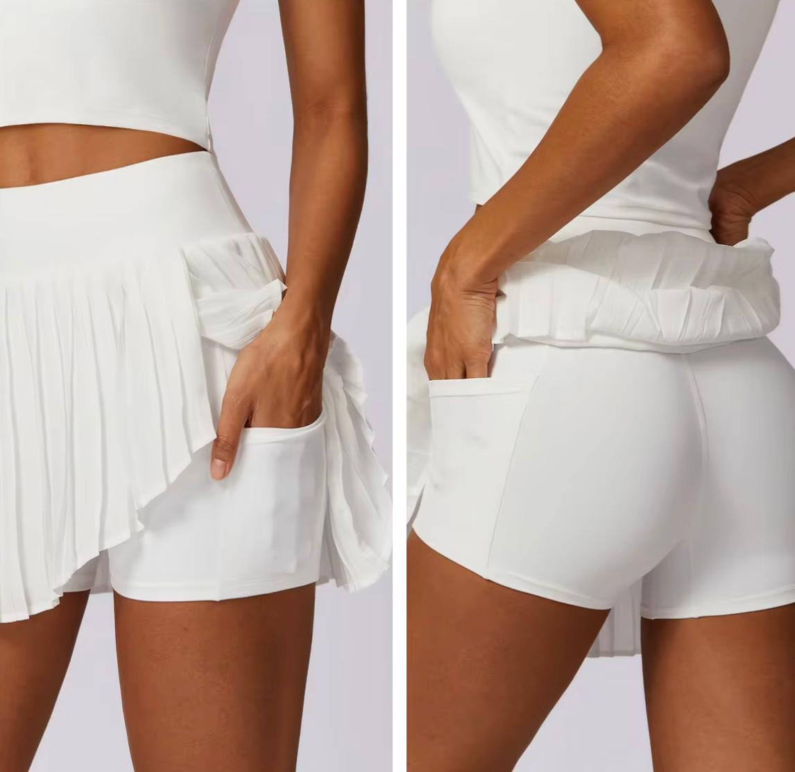 Conjunto deportivo falda plisada con top sin mangas